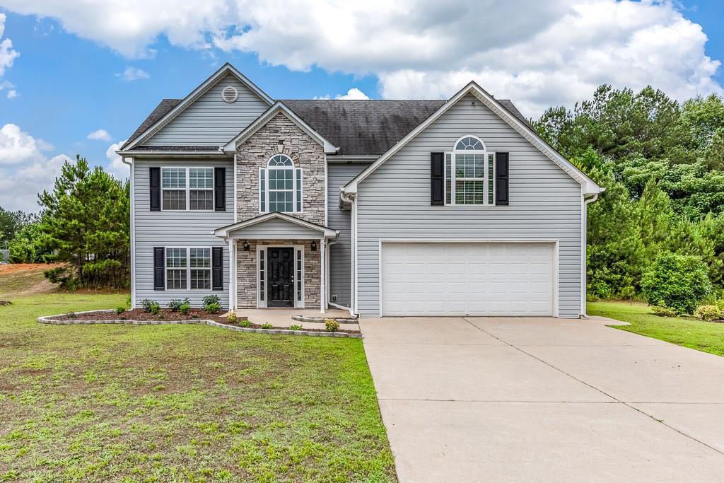 125 Lazy Water Dr., Dallas, GA 30157
