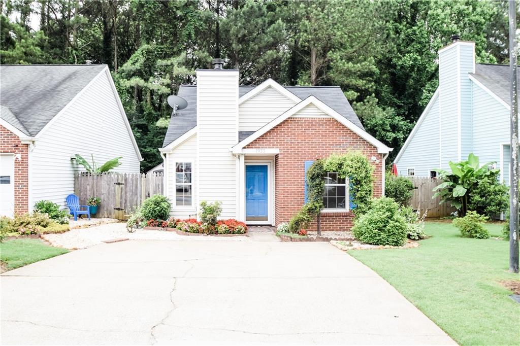1933 Brittania Cir., Woodstock, GA 30188