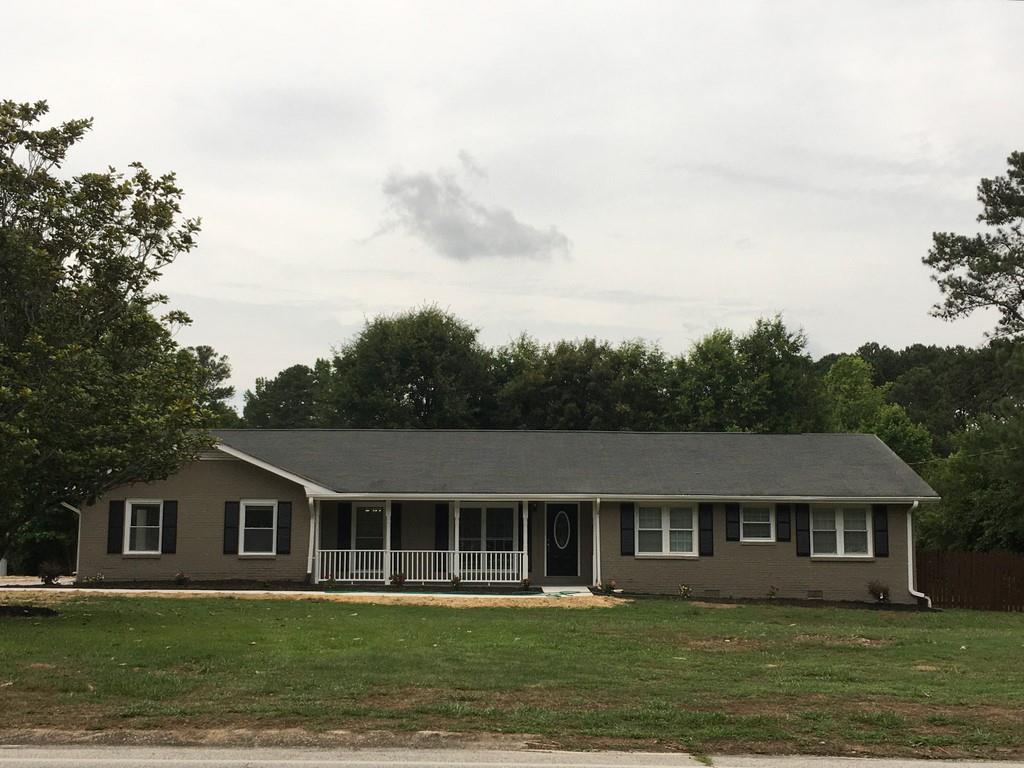 2019 Pinehurst Rd., Snellville, GA 30078