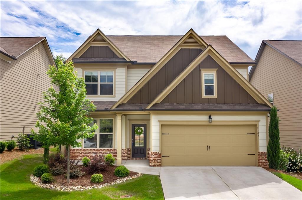 6128 Stella Light Dr., Flowery Branch, GA 30542