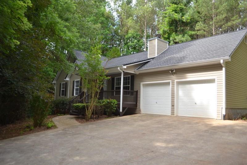 151 Lena Ln., Dallas, GA 30132
