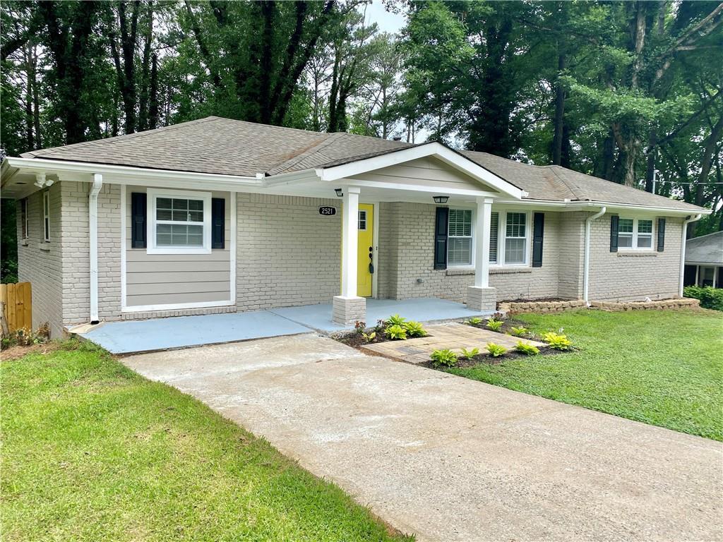 2521 Riggs Dr., East Point, GA 30344