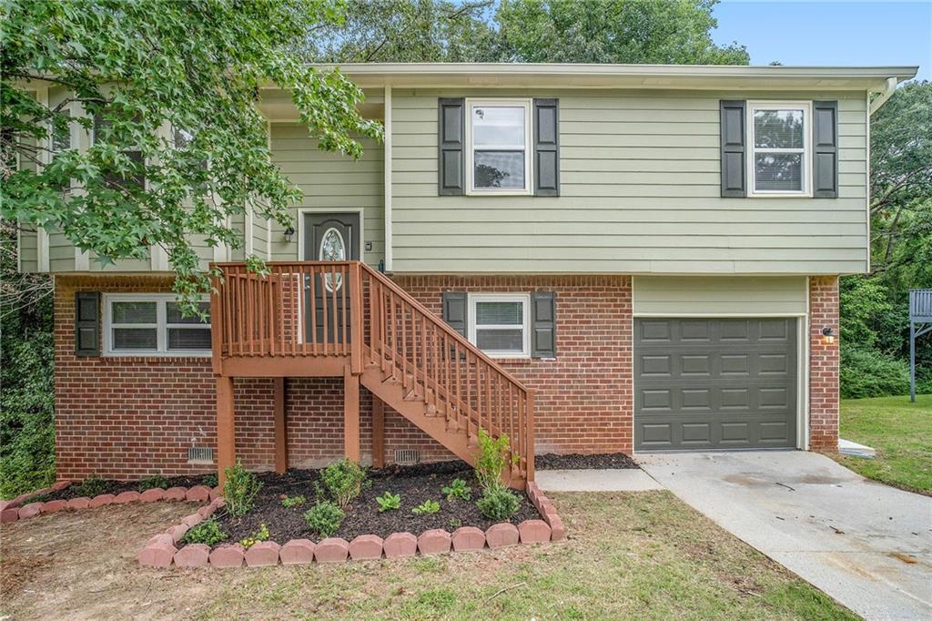 2296 Rolling Rock Dr., Conley, GA 30288