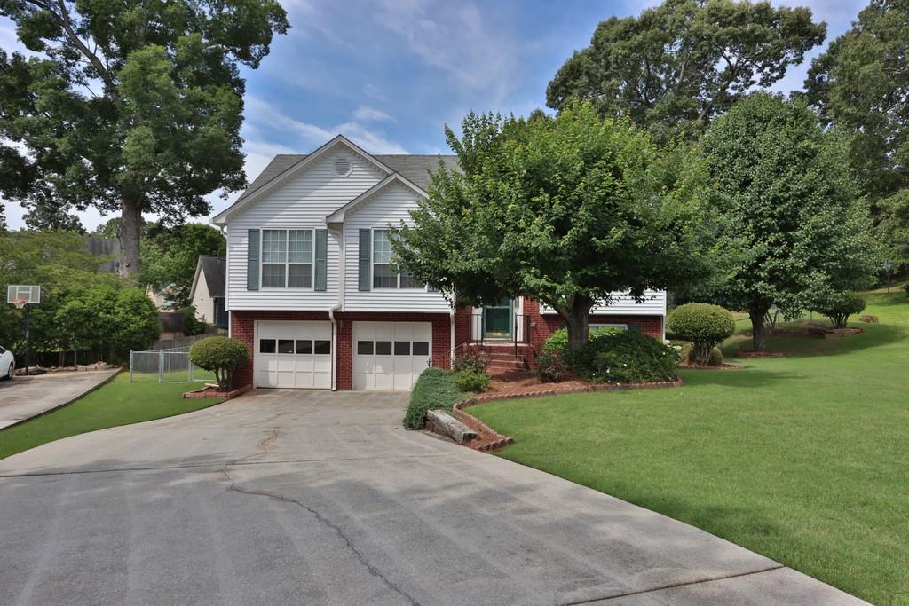 922 Sugar Meadow Ln., Sugar Hill, GA 30518