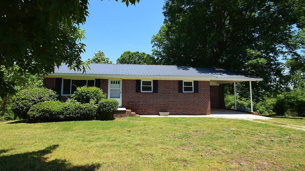 918 Sims Harris Rd., Lula, GA 30554