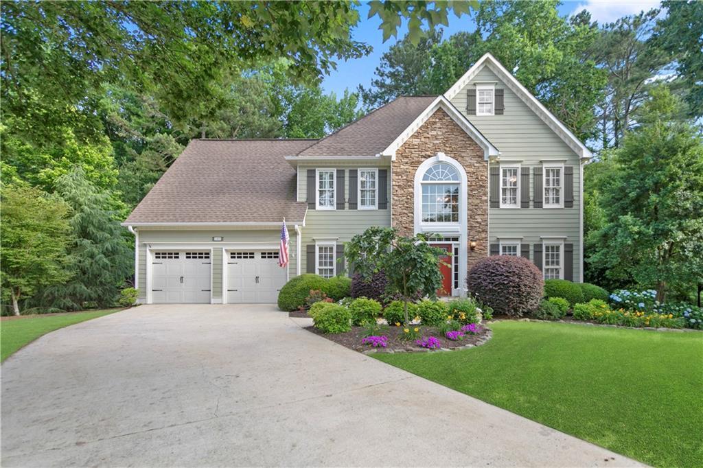 580 Summerhill Dr., Roswell, GA 30075