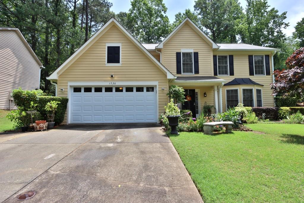 1720 Wedgewood Dr., Stone Mountain, GA 30088