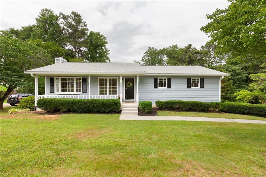 220 Caboose Ln., Woodstock, GA 30189