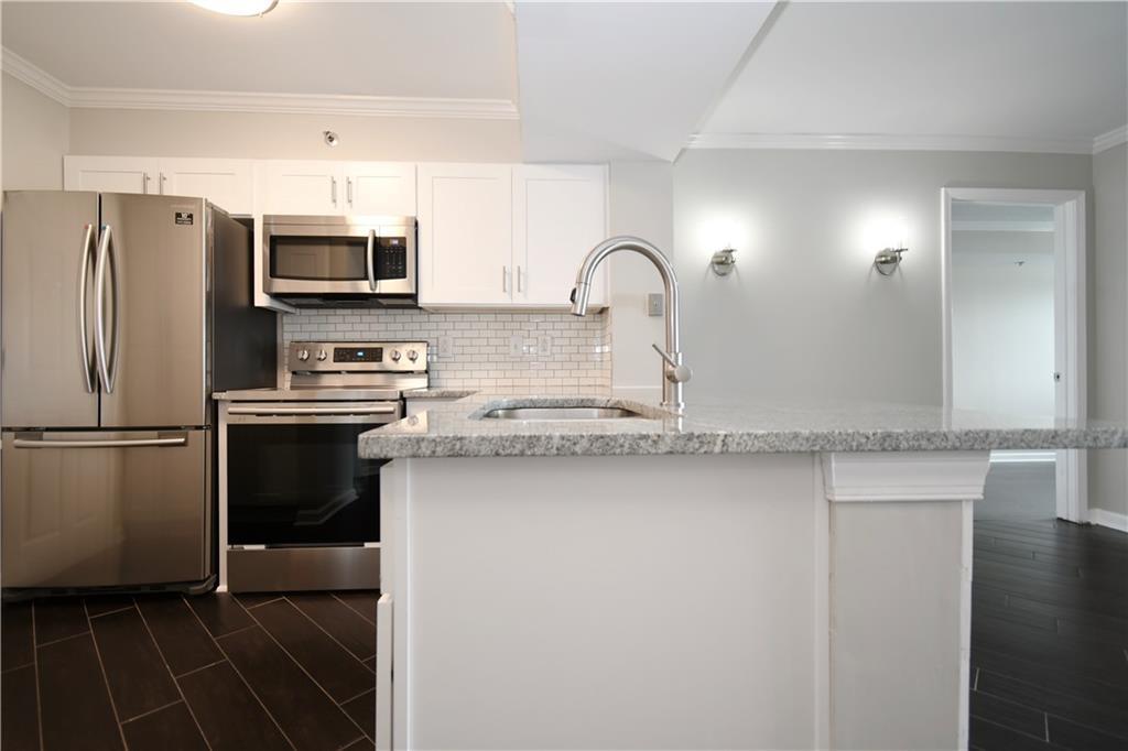 795 Hammond Dr. #807, Sandy Springs, GA 30328