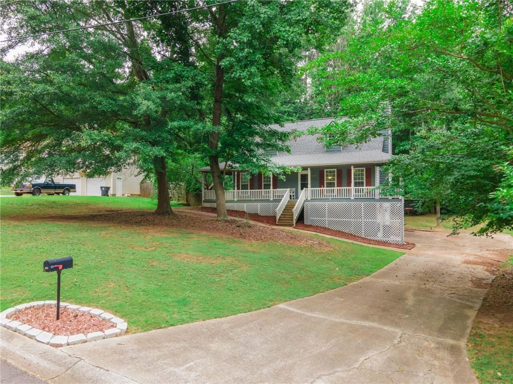 100 King Arnold Dr., Dallas, GA 30157