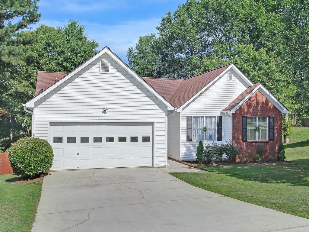 5346 Ashland Dr., Flowery Branch, GA 30542