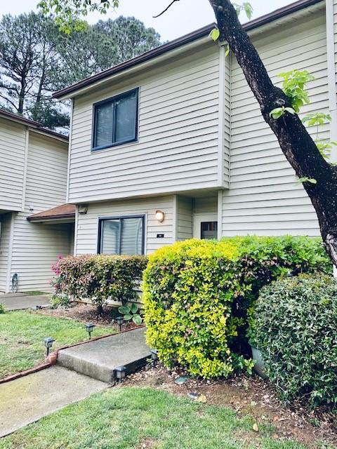 1182 Country Ct., Lawrenceville, GA 30044