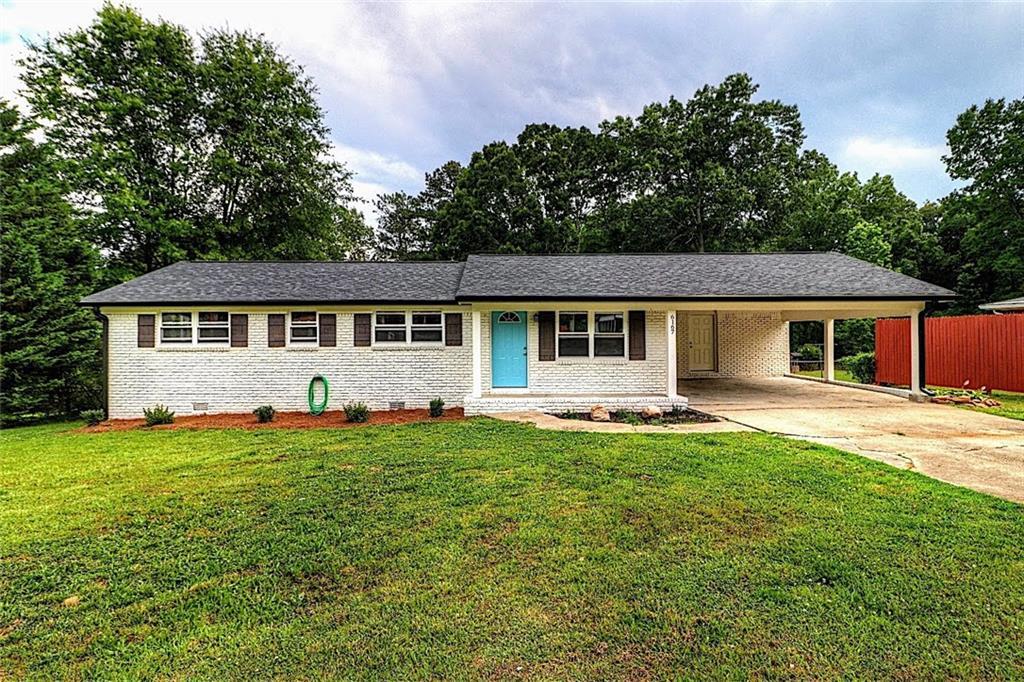 6167 King Arthur Dr., Douglasville, GA 30135