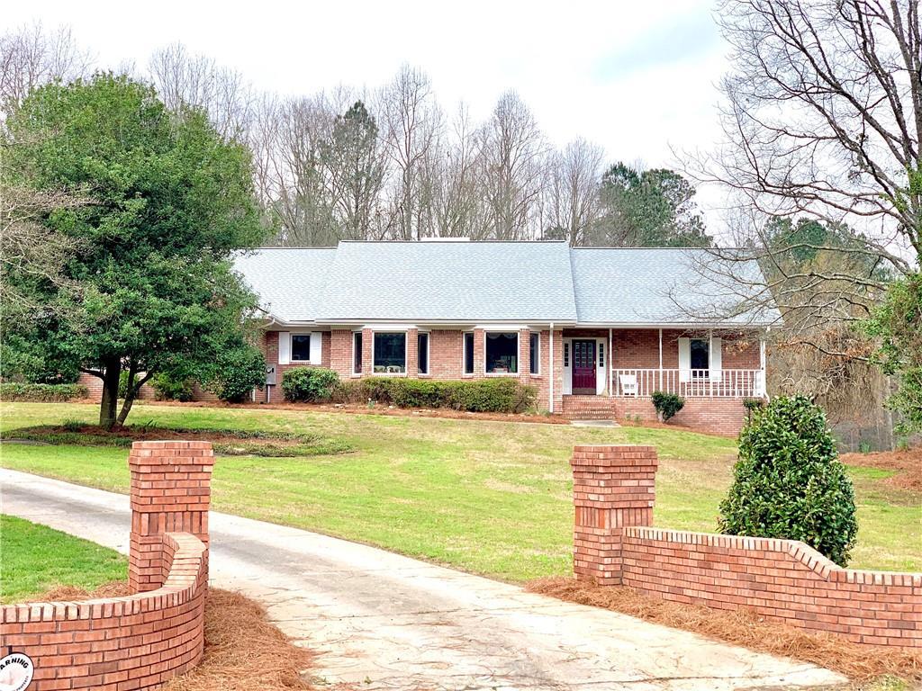 5145 Wheeler Dr., Loganville, GA 30052