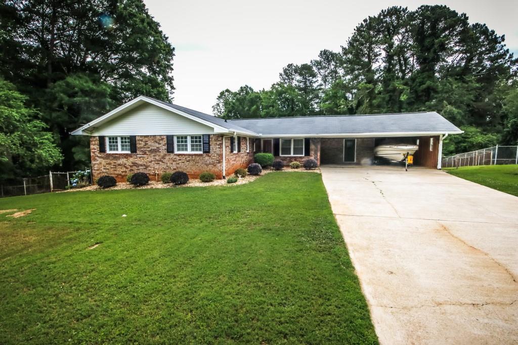 4903 Golden Cir., Mableton, GA 30126