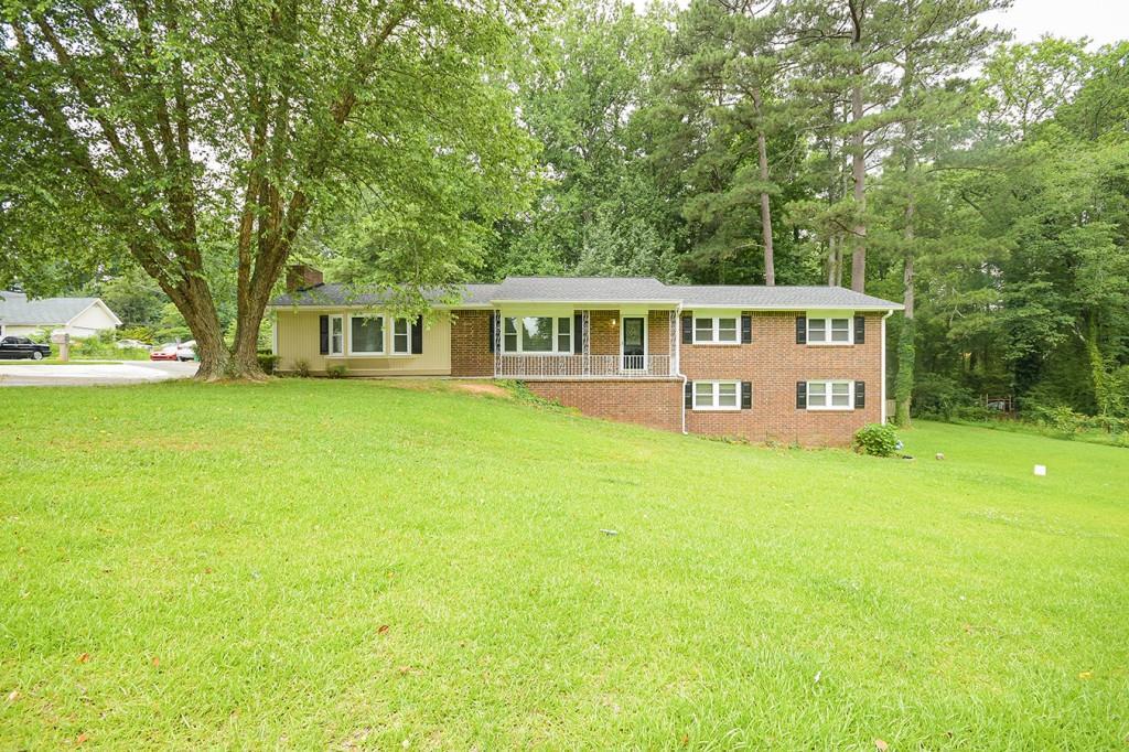 2427 Bailey Dr., Norcross, GA 30071