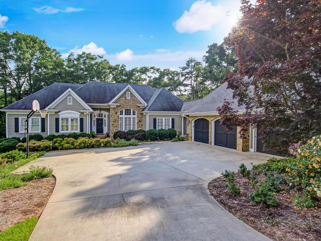 555 Panorama Dr., Lavonia, GA 30553
