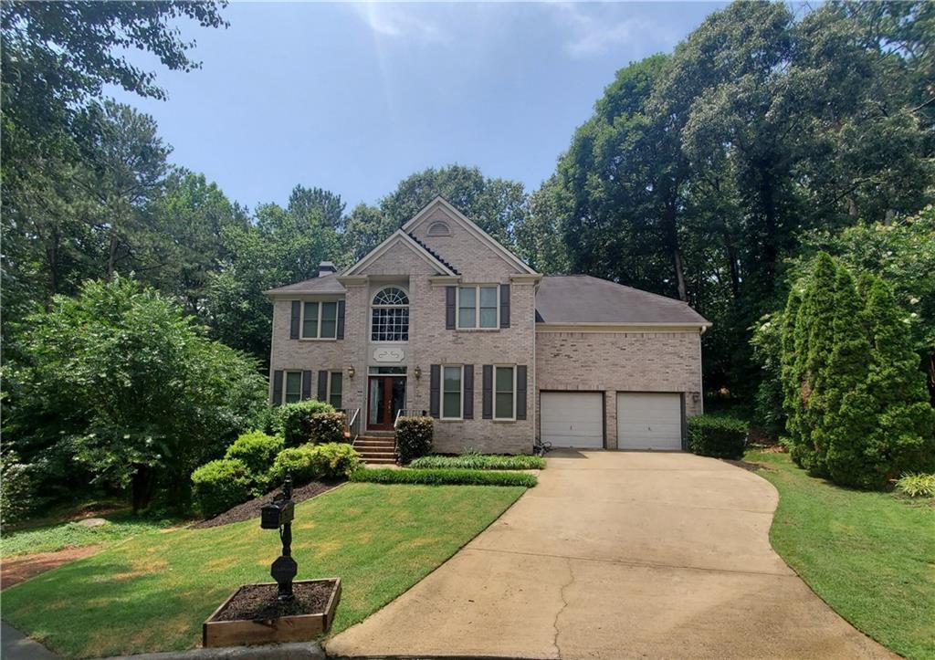 313 Hillpine Dr., Woodstock, GA 30189