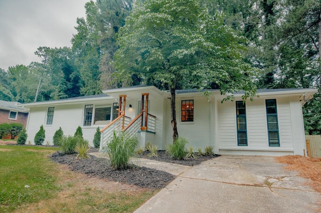 2188 W Cedar Ln., Atlanta, GA 30311