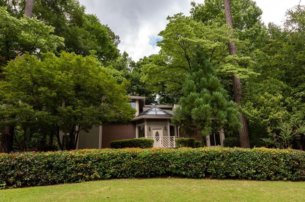 210 Back Tee Ct., Roswell, GA 30076