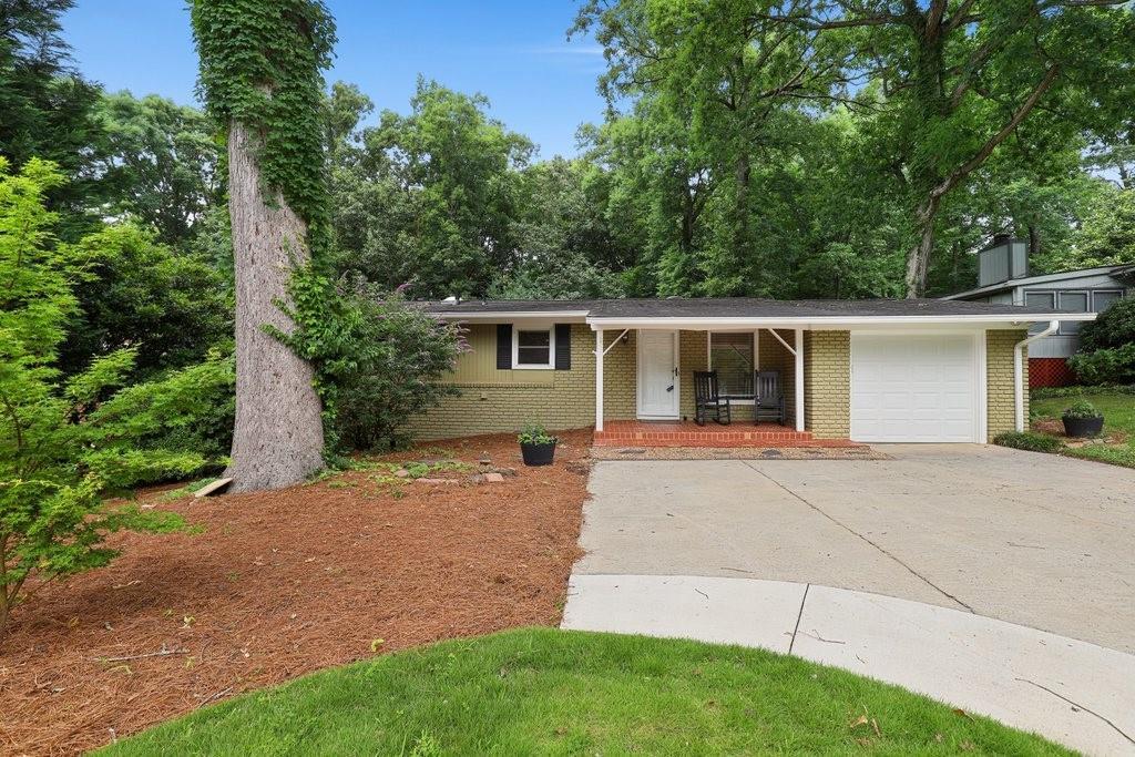 1612 Runnymeade Rd., Atlanta, GA 30319