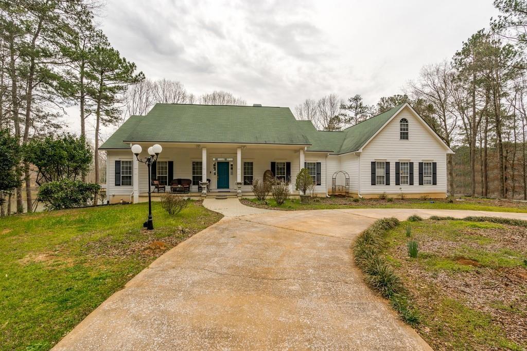 89 E Main St., Hampton, GA 30228