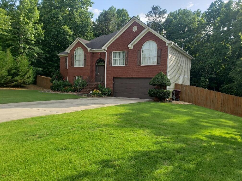 1037 Grace Marie Ln., Ellenwood, GA 30294