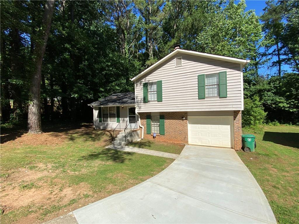 835 Longfellow Ct., Stone Mountain, GA 30088