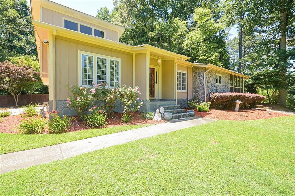 3705 Pontevedra Pl., Atlanta, GA 30349