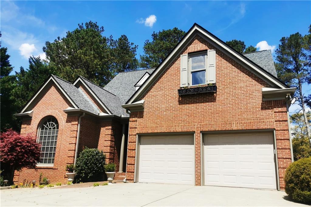 3429 Chartley Ln., Roswell, GA 30075