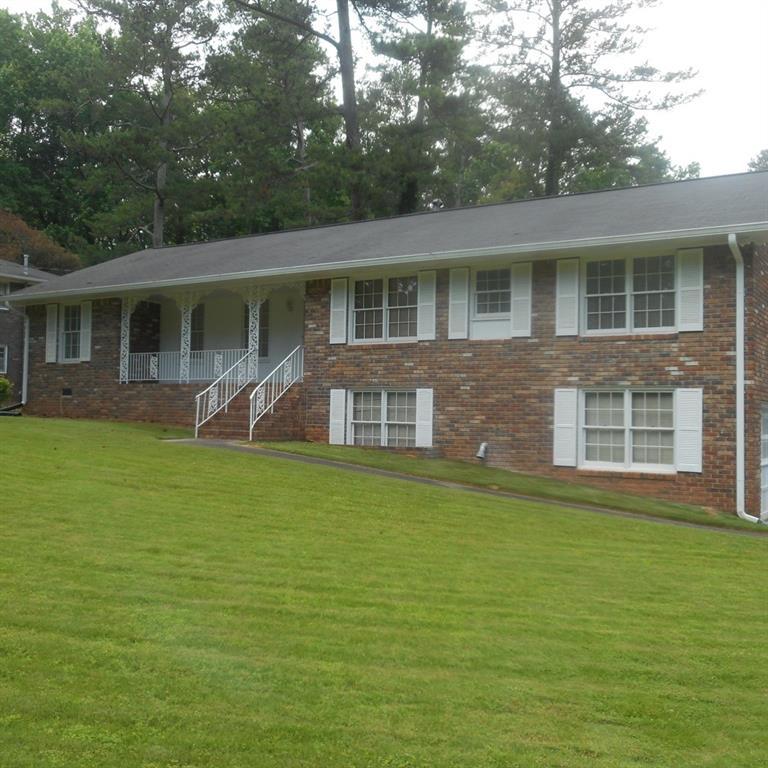 2725 Laurens Cir., Atlanta, GA 30311