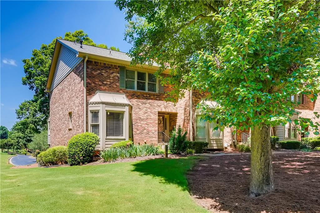 6210 Windsor Trace Dr., Peachtree Corners, GA 30092