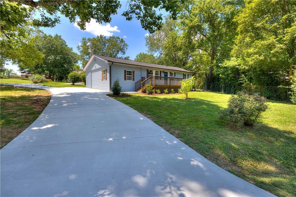 1114 Newtown Church Rd., Calhoun, GA 30701