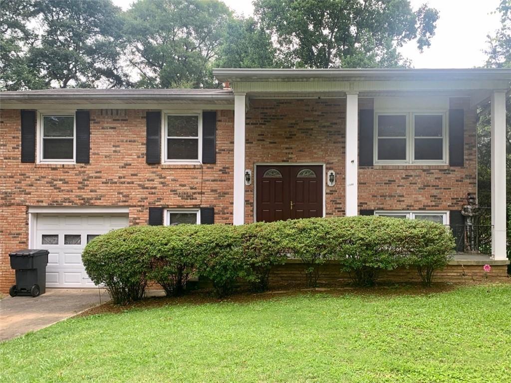 1088 Artesia Cir., Clarkston, GA 30021
