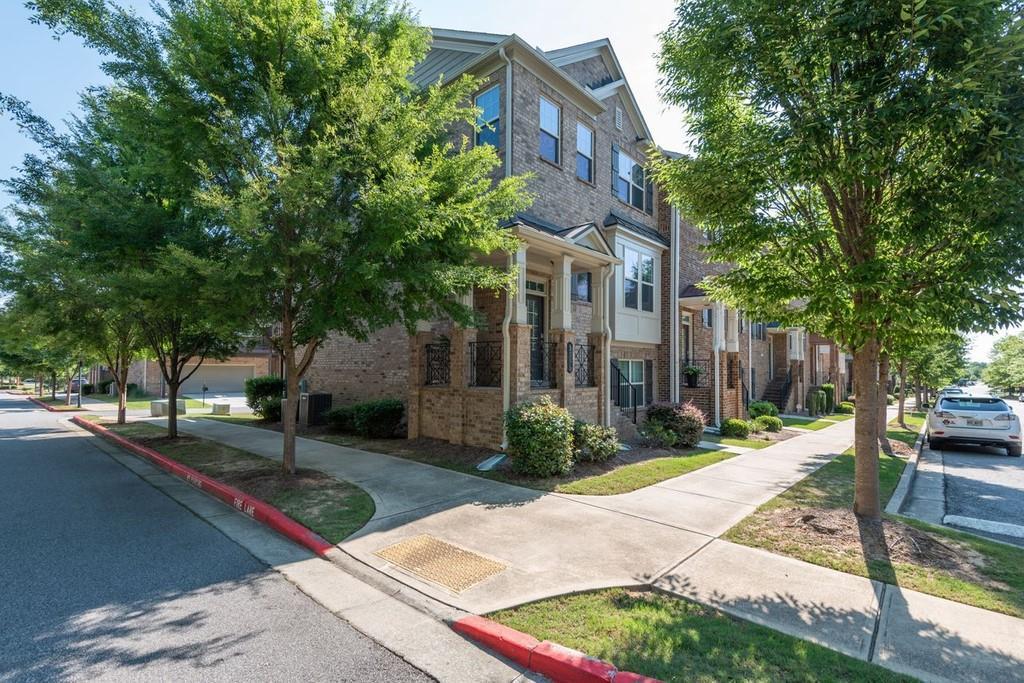 3304 Twinrose Pl., Alpharetta, GA 30004