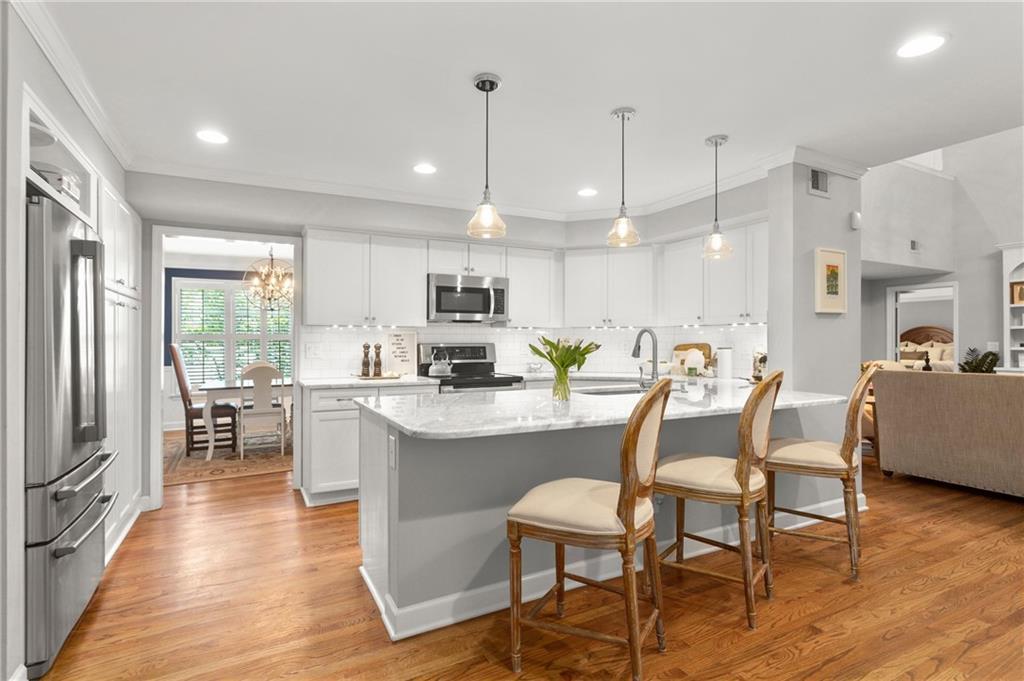 1024 Shady Valley Pl., Brookhaven, GA 30324