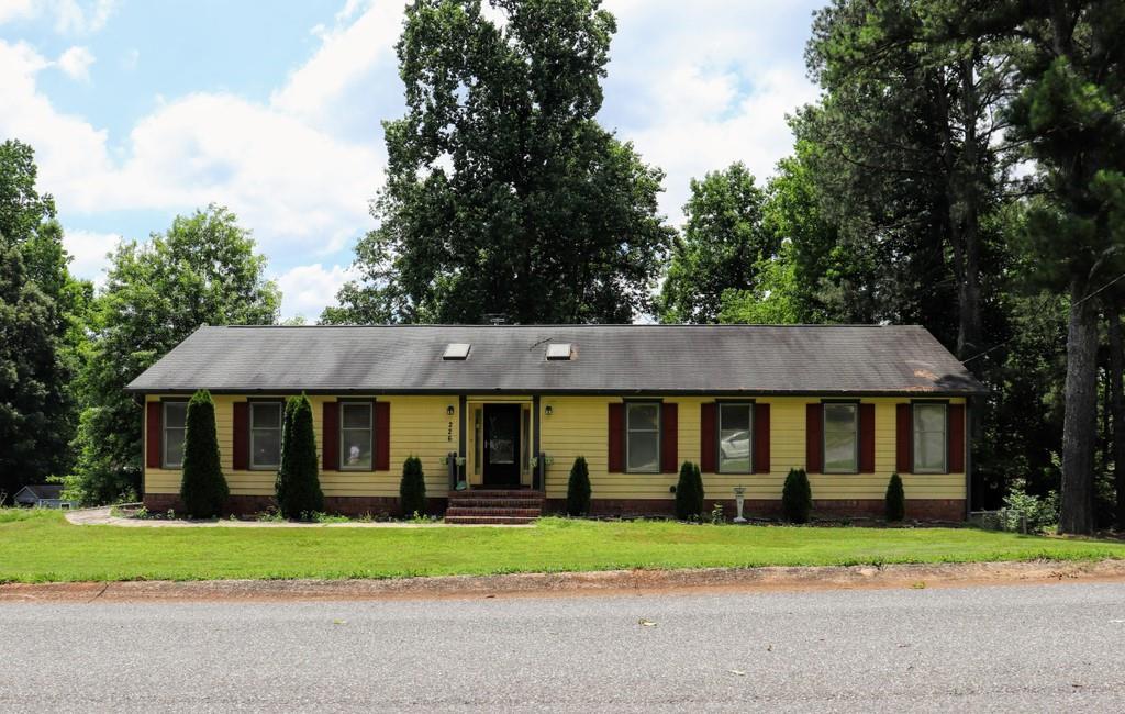 226 Ponderosa Dr., Dallas, GA 30157