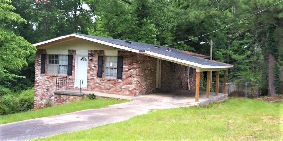 2745 Crescendo Dr., Atlanta, GA 30318