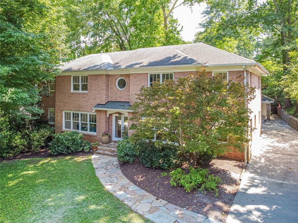 877 Berkshire Rd., Atlanta, GA 30324
