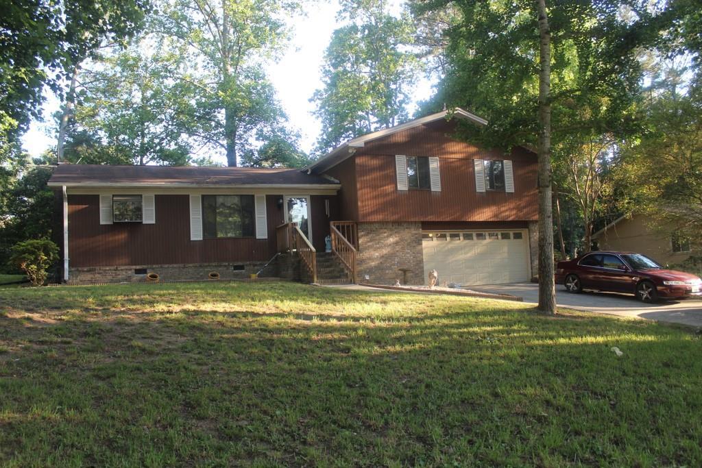 2140 Lost Forest Ln., Conyers, GA 30094