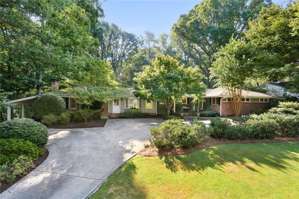 2879 Castlewood Dr., Atlanta, GA 30327