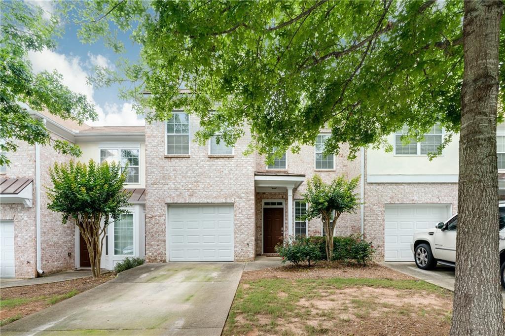 392 Saint Claire Dr., Alpharetta, GA 30004