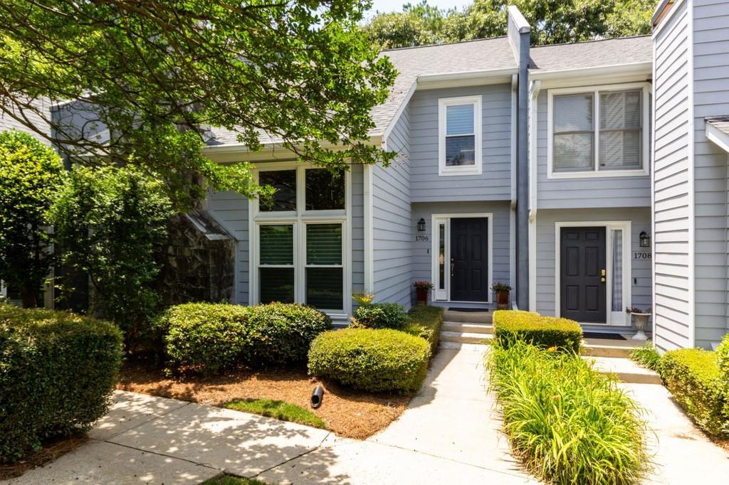 1706 Defoors Walk, Atlanta, GA 30318