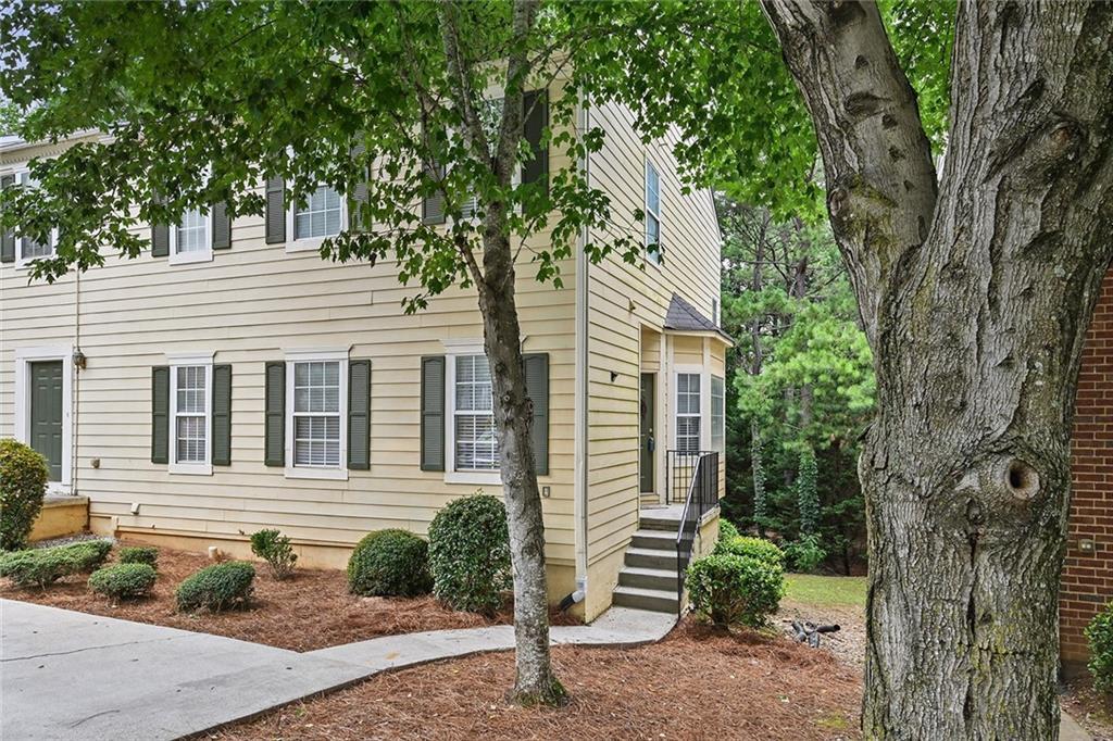 4151 Spring Cove Dr., Duluth, GA 30097