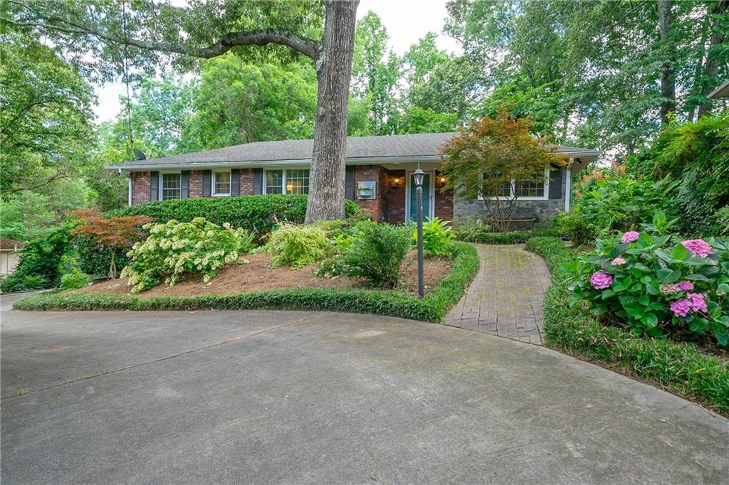 3191 Burgundy Rd., Decatur, GA 30033