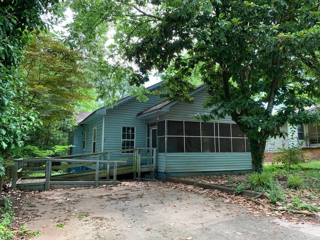 1008 Jordan Dr., Gainesville, GA 30501