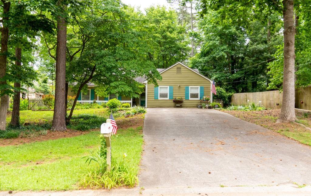 1452 Chaseway Cir., Powder Springs, GA 30127