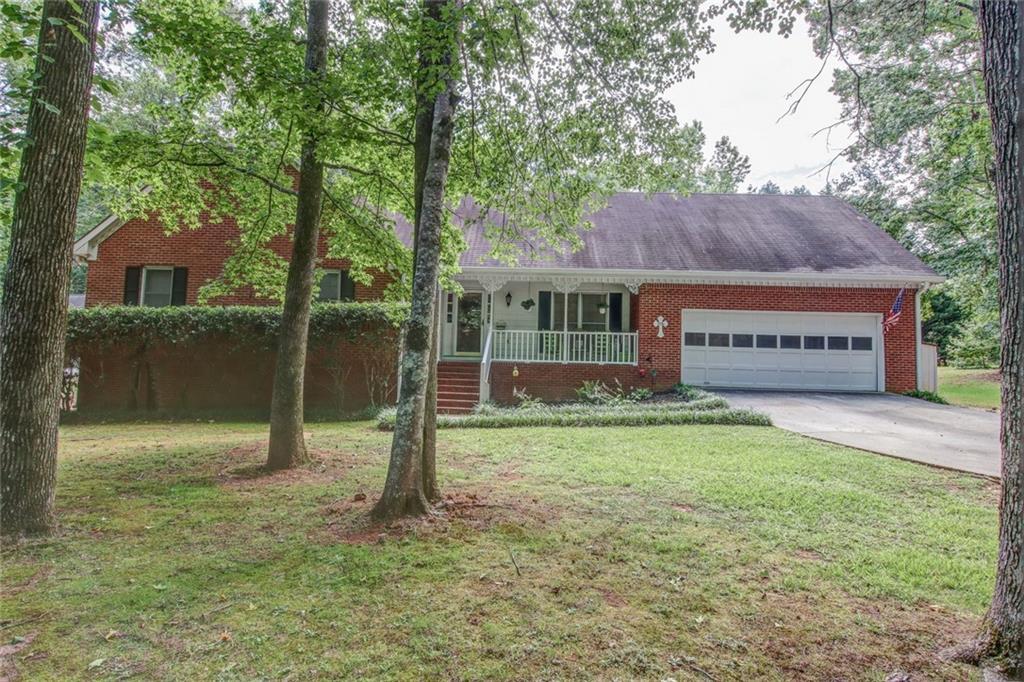 3645 Cherry Creek Dr., Conyers, GA 30013