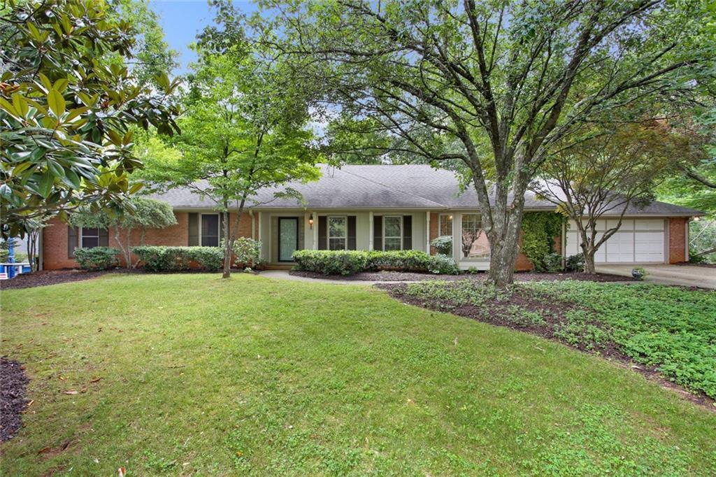 340 Saddle Creek Cir., Roswell, GA 30076