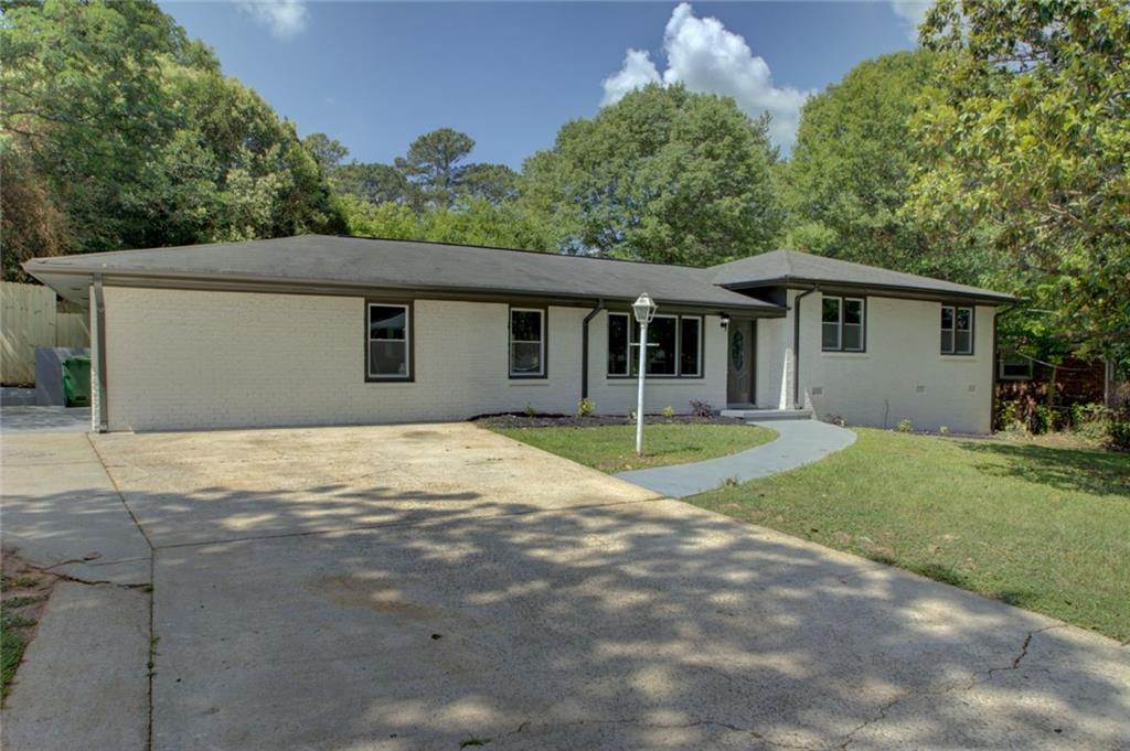 3329 Irish Ln., Decatur, GA 30032